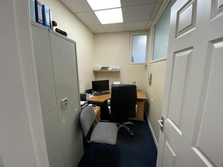 83 Sandringham Rd, Doncaster to rent - Building Photo - Image 3 of 11