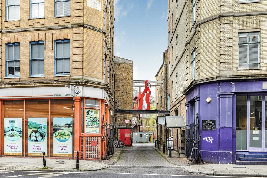 25 Hackney Rd, London for sale - Building Photo - Image 1 of 5