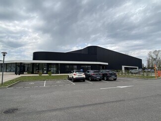 More details for 8 Rue Du Maréchal De Lattre De Tassigny, Élancourt - Office, Light Industrial to Rent