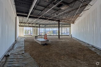 901 64th Ave NE, Calgary, AB to rent Interior Photo- Image 1 of 5