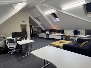 Wareham Rd, Lytchett Matravers to rent Interior Photo- Image 1 of 2