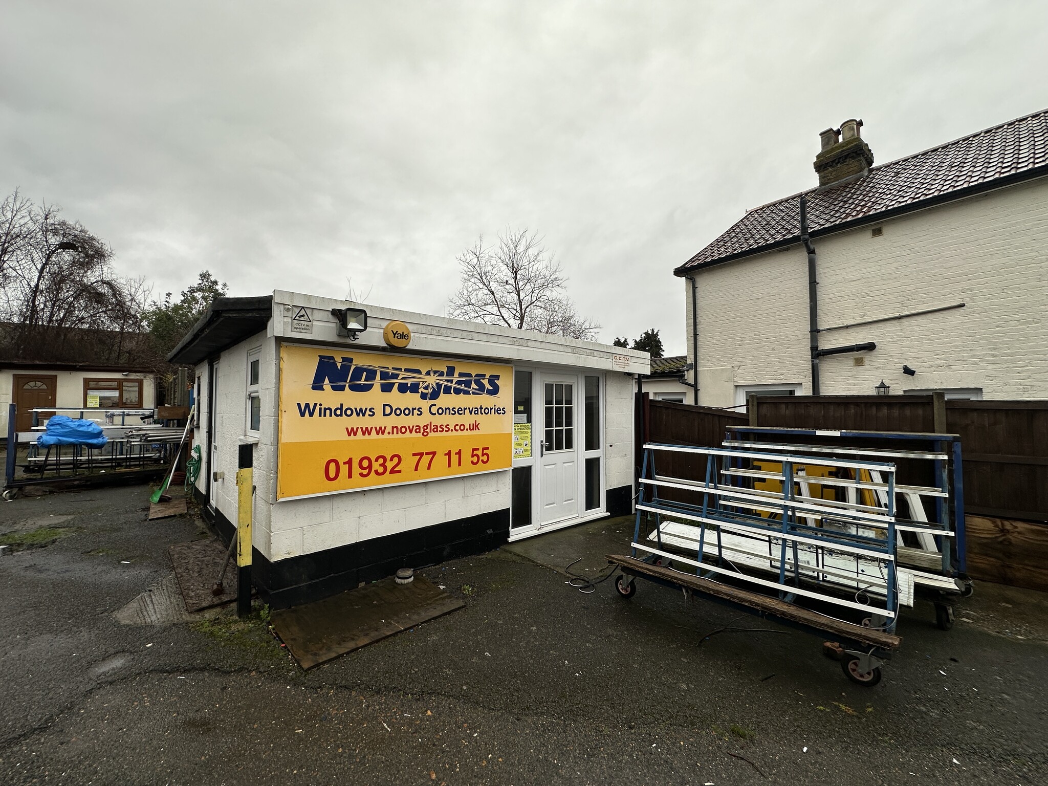 37-39 Upper Halliford Rd, Shepperton to rent Building Photo- Image 1 of 5