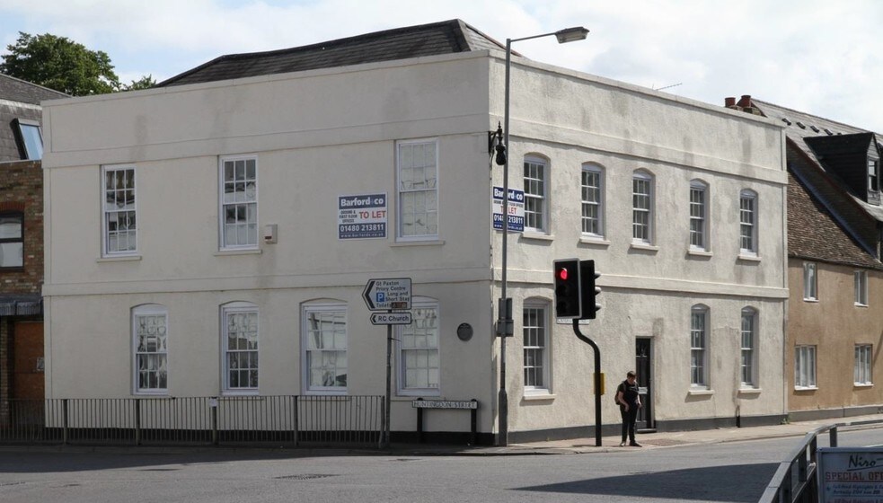 2 Huntingdon St, St Neots for sale - Building Photo - Image 1 of 1