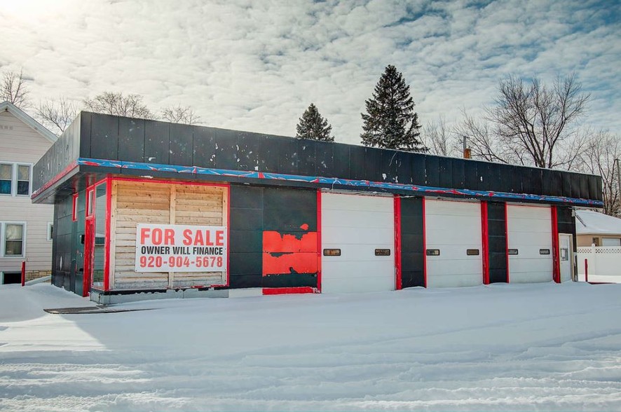 446 N Main St, Fond Du Lac, WI for sale - Building Photo - Image 1 of 1