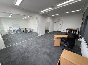 Canute Rd, Southampton to rent Interior Photo- Image 2 of 6