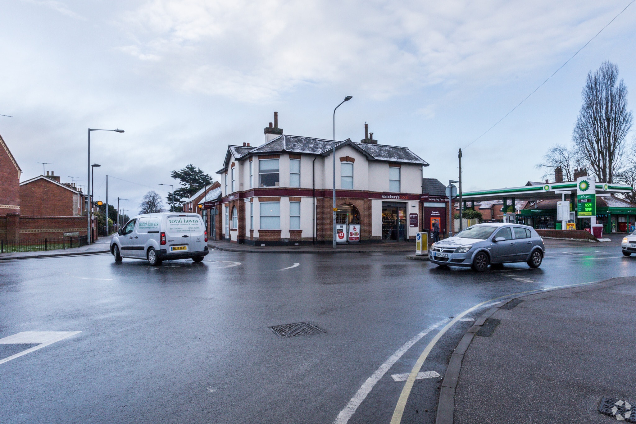 438 Woodbridge Rd, Ipswich for sale Primary Photo- Image 1 of 1