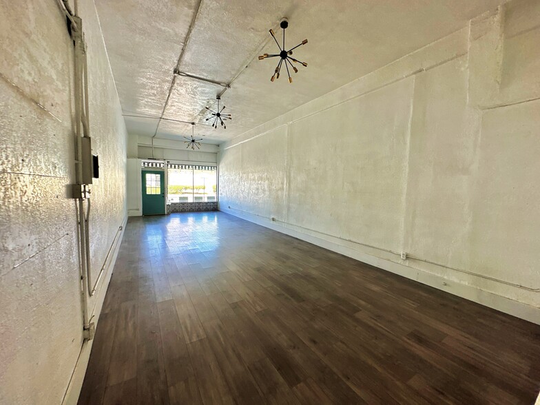 410 Cherry Ave, Long Beach, CA for rent - Building Photo - Image 2 of 9