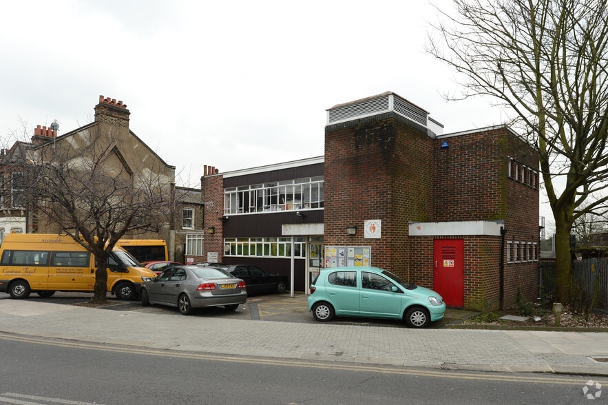 181 Mortimer Rd, London to rent - Building Photo - Image 2 of 4