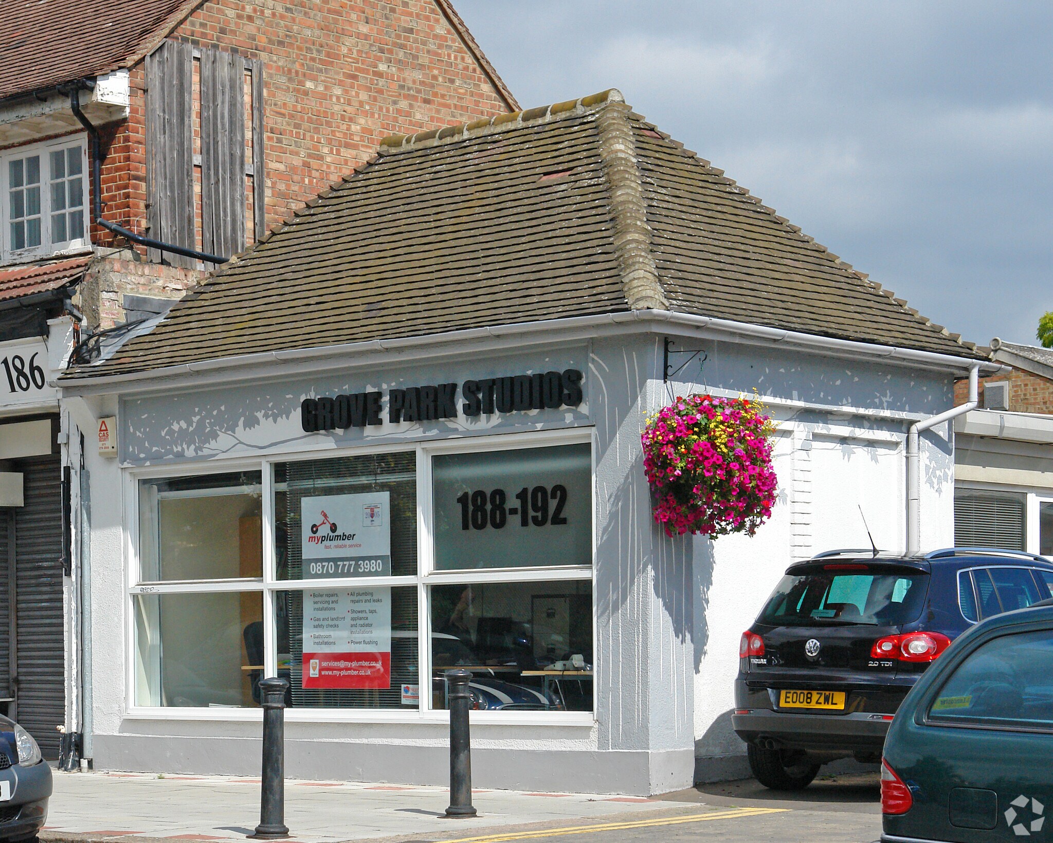 188-192 Sutton Court Rd, London for sale Primary Photo- Image 1 of 1