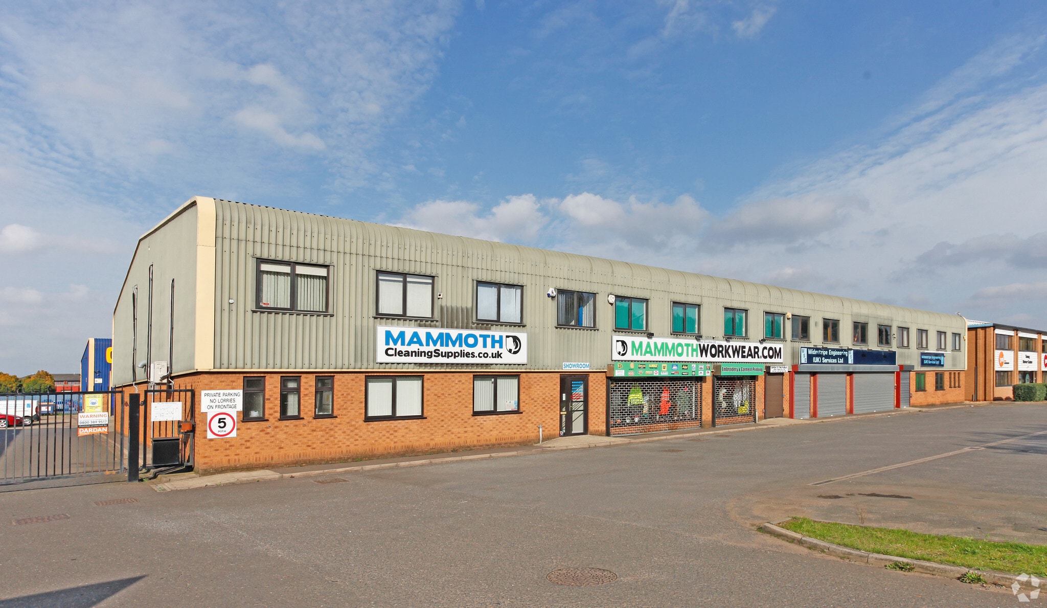 Storeys Bar Rd, Peterborough to rent Primary Photo- Image 1 of 5