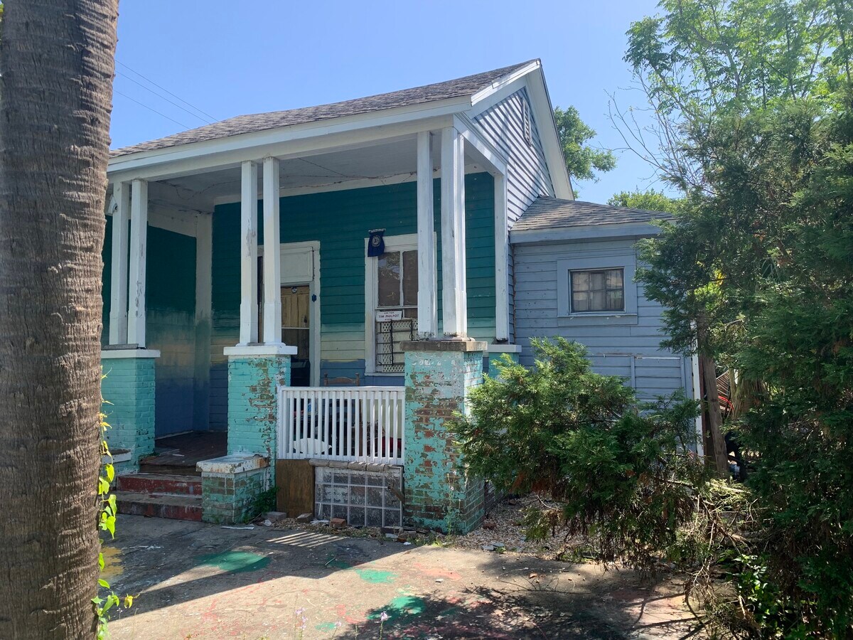 524 Hayne St, Pensacola 32501 UK