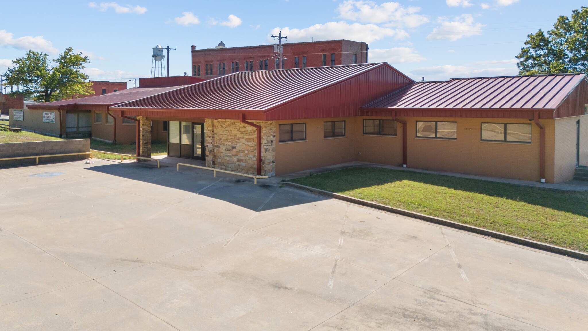 116 E Robert S Kerr Blvd, Wynnewood, OK for sale Building Photo- Image 1 of 60