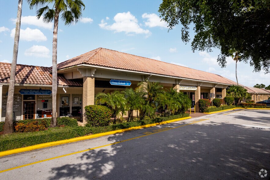 3755 W Woolbright Rd, Boynton Beach 33436 UK