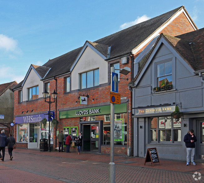 79 High St, Chesham for rent - Building Photo - Image 3 of 3