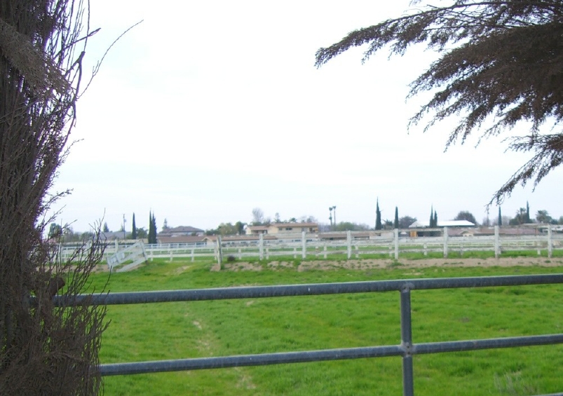 1320 E Lerdo Hwy, Shafter, CA for sale - Primary Photo - Image 1 of 10