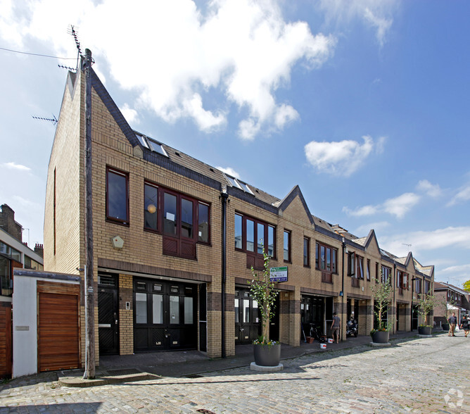 4-4G Shirland Mews, London for rent - Building Photo - Image 1 of 3