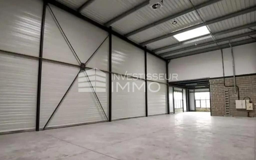 Location Local d'activités 123 m² - Photo 1