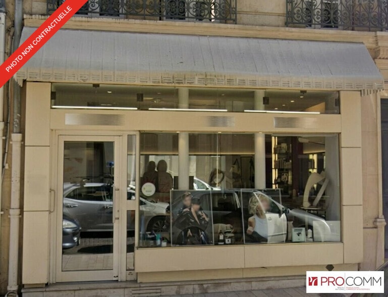 Retail in Vincennes to rent - Building Photo - Image 3 of 3