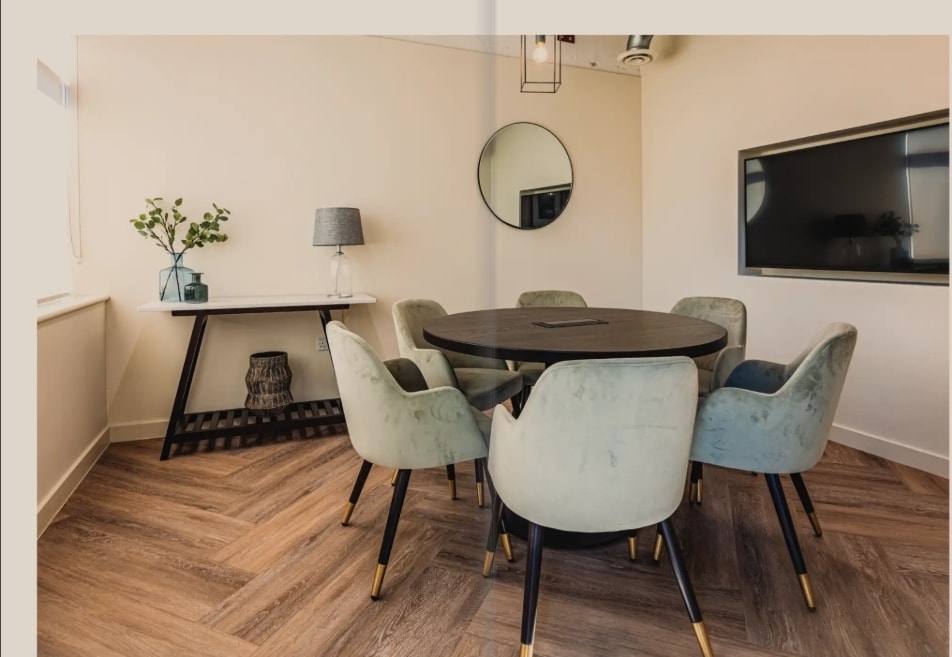 25 Town Sq, Stevenage to rent Interior Photo- Image 1 of 3
