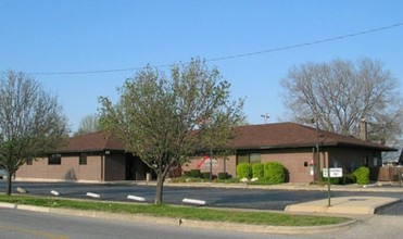 203 S 6th St, Wood River, IL for sale Primary Photo- Image 1 of 1