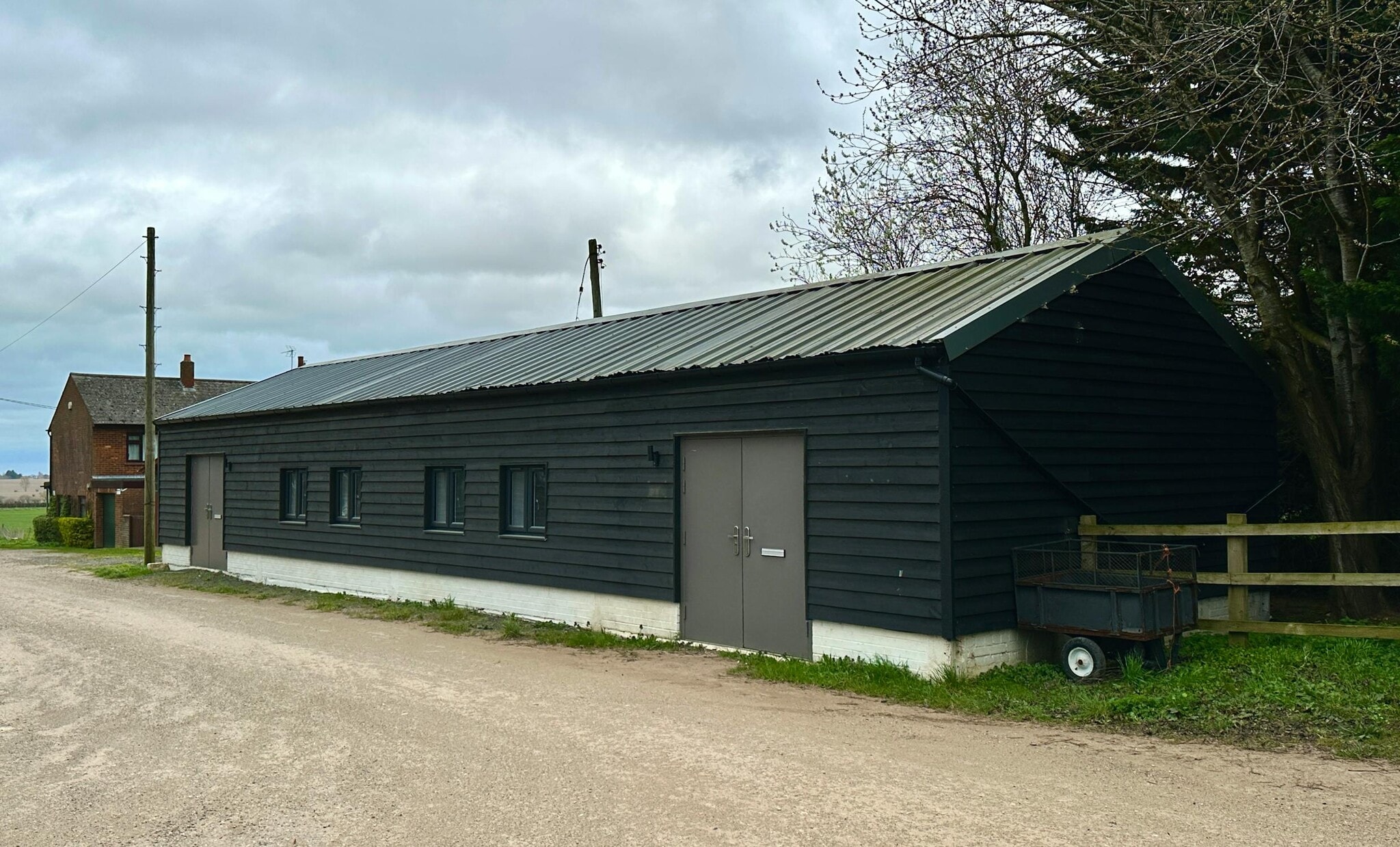 Sundon Rd, Toddington to rent Building Photo- Image 1 of 1