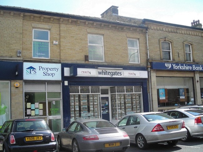 More details for 2-6 King St, Brighouse - Retail to Rent