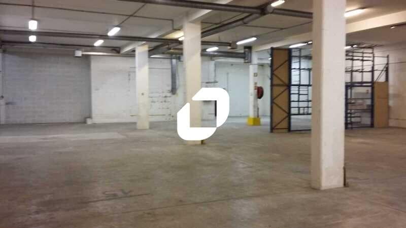 Light Industrial in Villeneuve-la-Garenne to rent - Interior Photo - Image 3 of 6