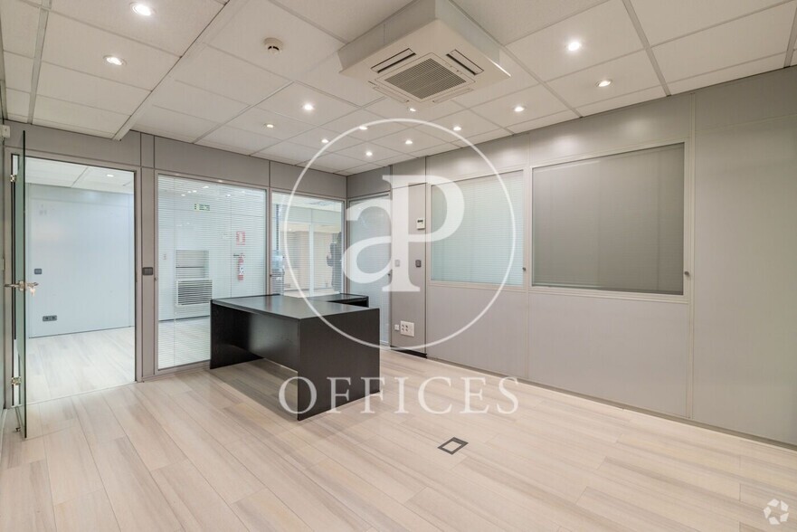 Calle Ferraz, 50, Madrid, Madrid for rent - Building Photo - Image 3 of 14