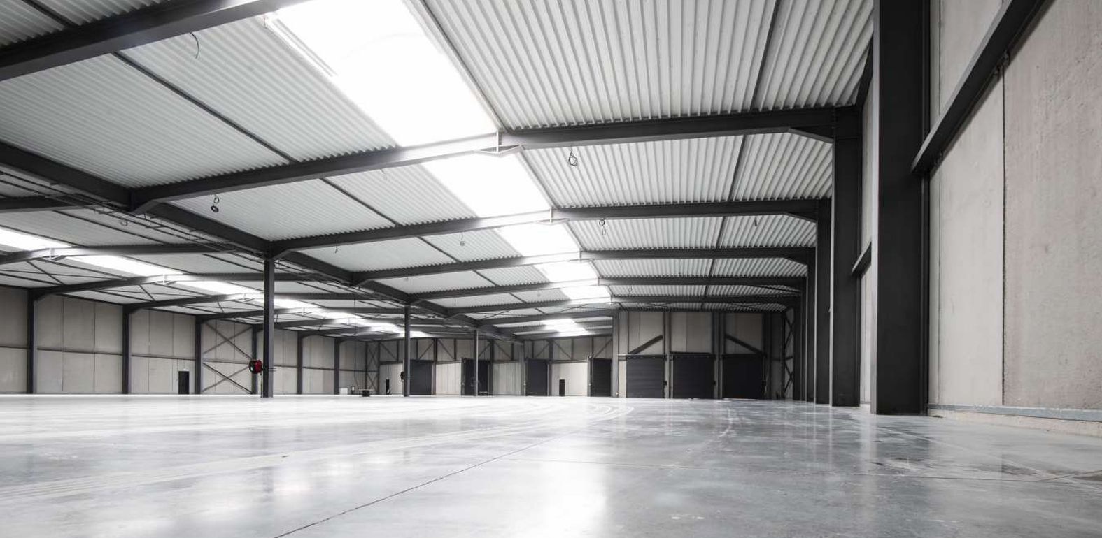 Industrial in Le Mesnil-Amelot to rent Interior Photo- Image 1 of 7