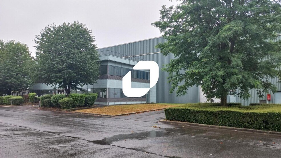 Industrial in Saint-Witz to rent - Building Photo - Image 2 of 6