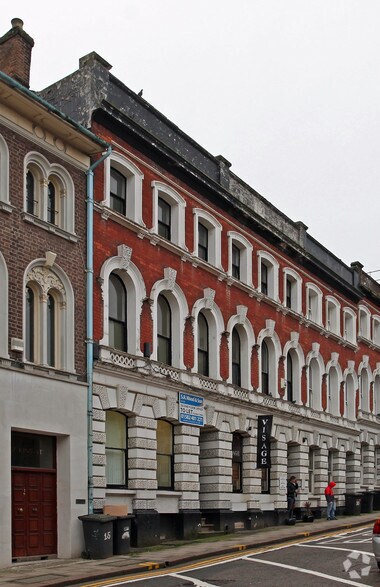 31 King St, Luton to rent - Primary Photo - Image 1 of 4