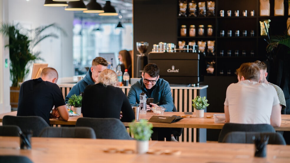 Chamberlain Sq, Birmingham to rent - Building Photo - Image 2 of 19