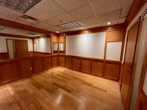 2221 Peachtree Rd NE, Atlanta, GA for rent Building Photo- Image 1 of 12