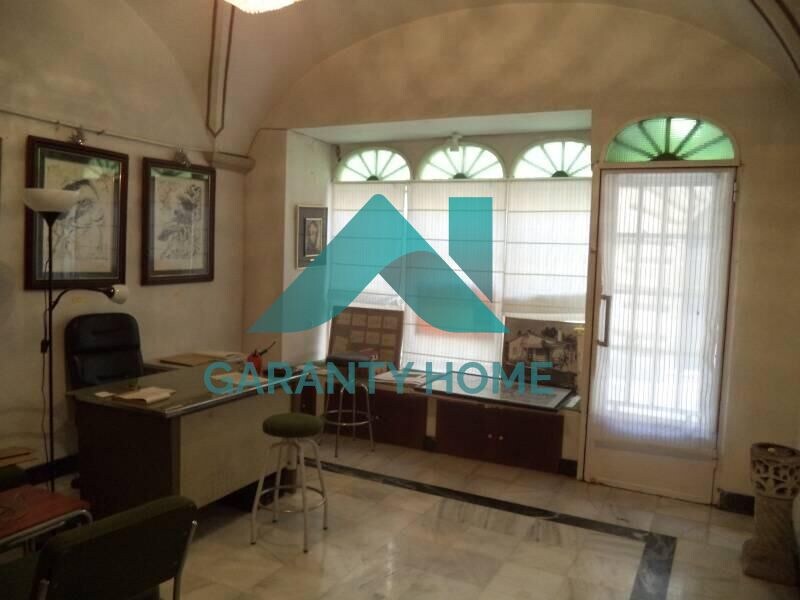 Retail in Cáceres, Cáceres to rent Interior Photo- Image 1 of 3