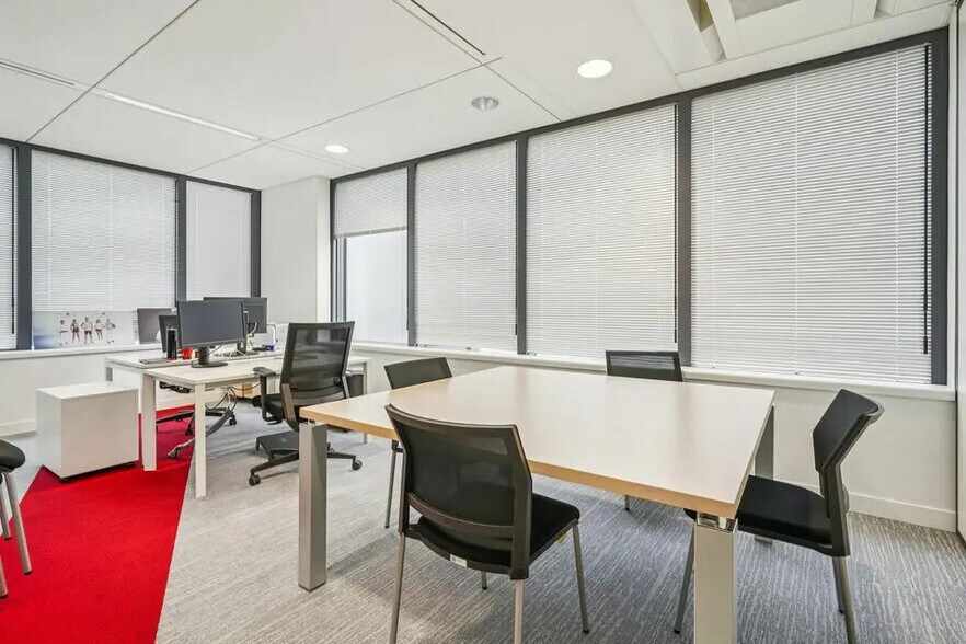Office in Rungis to rent - Interior Photo - Image 1 of 4