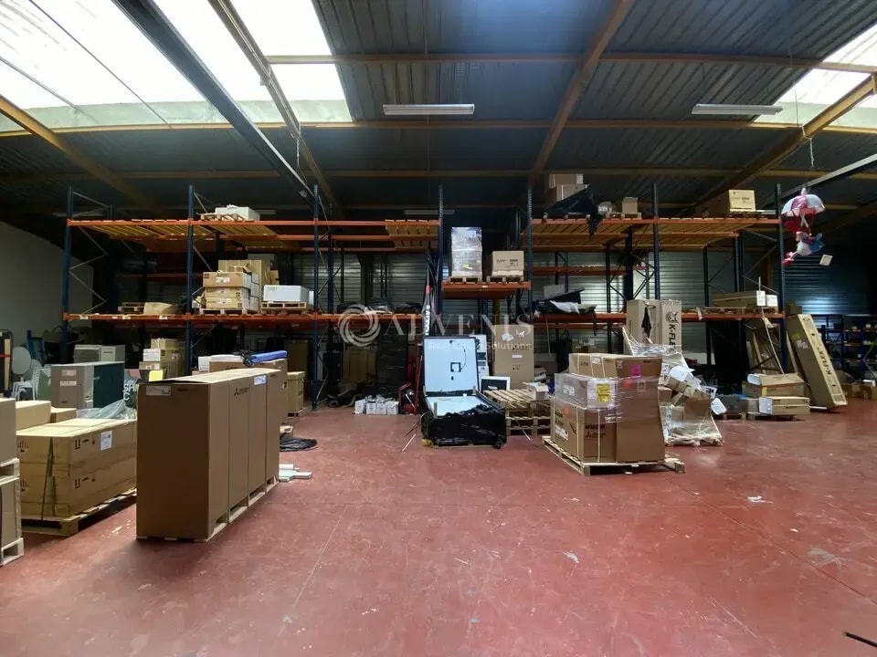 Light Industrial in Vénissieux to rent Interior Photo- Image 1 of 8