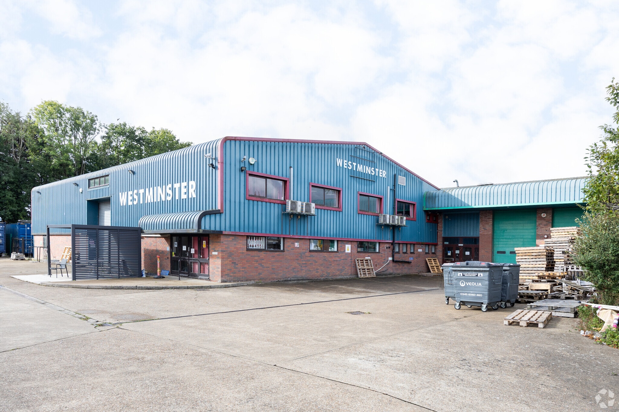 Brambleside, Uckfield to rent Primary Photo- Image 1 of 3