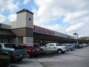 5300-5366 E FM 1960 Rd, Humble, TX for rent Building Photo- Image 1 of 11