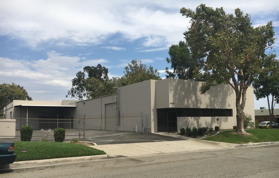 306 N Corona Ave, Ontario, CA for sale - Building Photo - Image 2 of 8