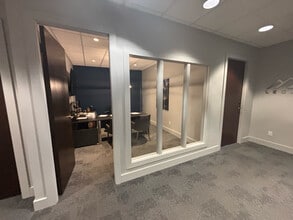 1455 Ellis St, Kelowna, BC to rent Interior Photo- Image 1 of 1