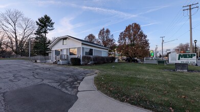 3515 Bremen Hwy, Mishawaka, IN for rent Building Photo- Image 1 of 10