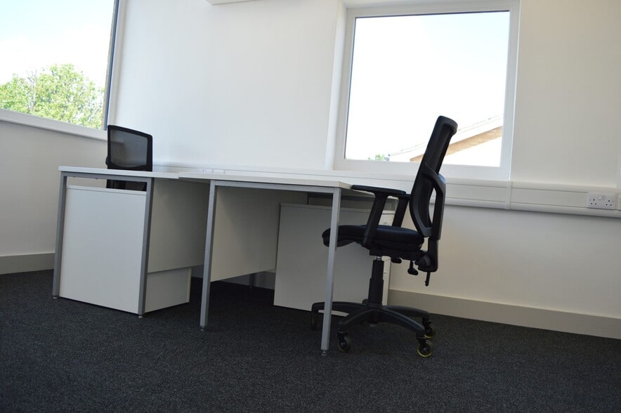 Arcany Rd, South Ockendon to rent - Interior Photo - Image 3 of 9