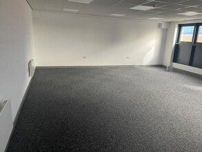 Atlantic St, Altrincham to rent Interior Photo- Image 1 of 2