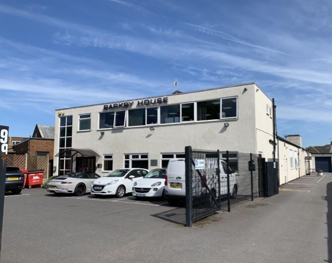 99 Barkby Rd, Leicester LE4 9LG UK