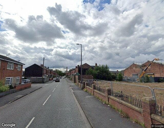 Richmond St, Ashton Under Lyne to rent Building Photo- Image 1 of 7