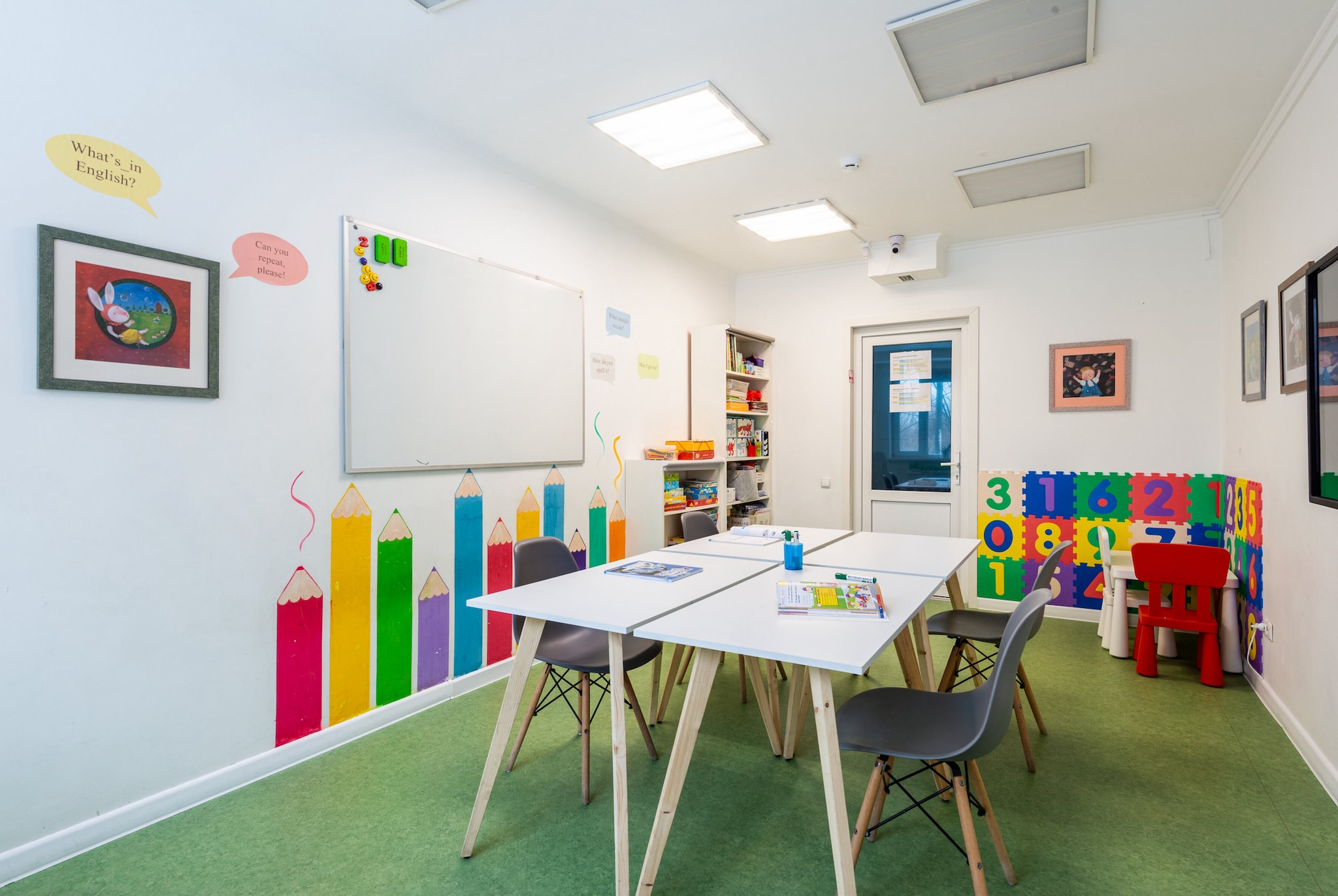 Retail in València, Valencia to rent Interior Photo- Image 1 of 1