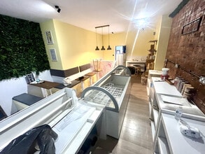 58 Oldham Rd, Manchester to rent Interior Photo- Image 1 of 7