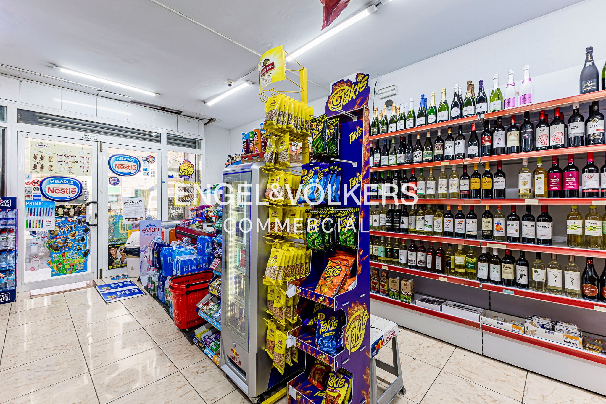 Retail in Barcelona, Barcelona to rent Interior Photo- Image 1 of 12
