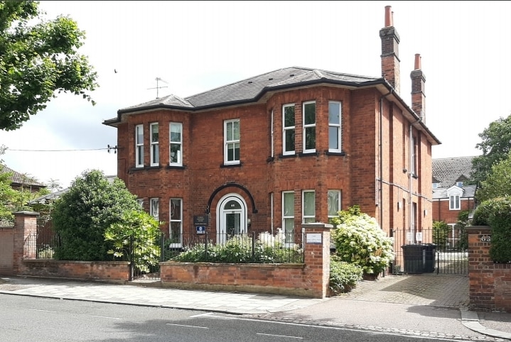 65 Chaucer Rd, Bedford for sale Primary Photo- Image 1 of 1