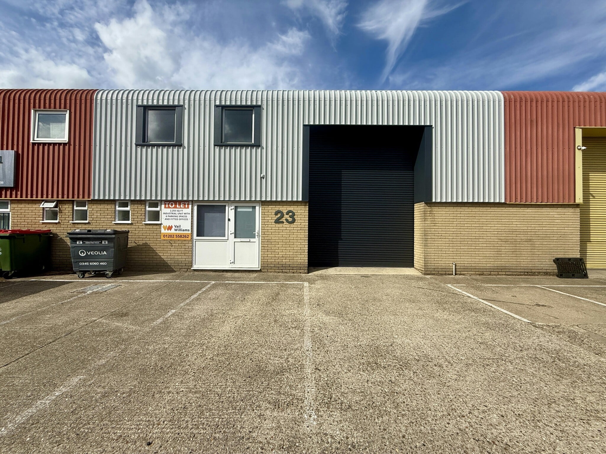 Liberty Clos, Three Legged Cross to rent Building Photo- Image 1 of 7